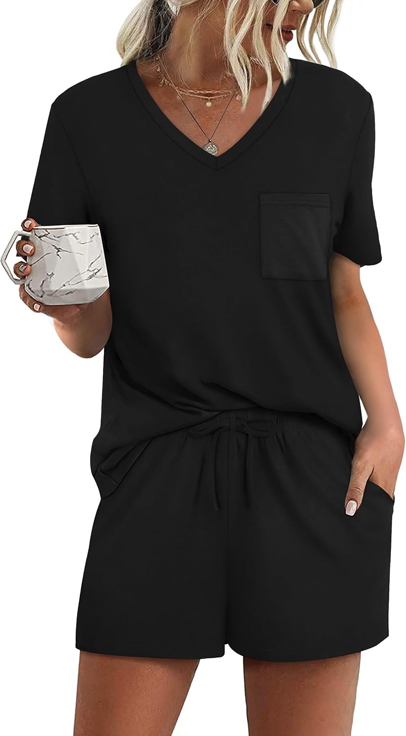RUBZOOF Women’s Short Sleeve Pajama Sets with Pockets Casual V Neck 2 Piece Lounge Sets S-3XL