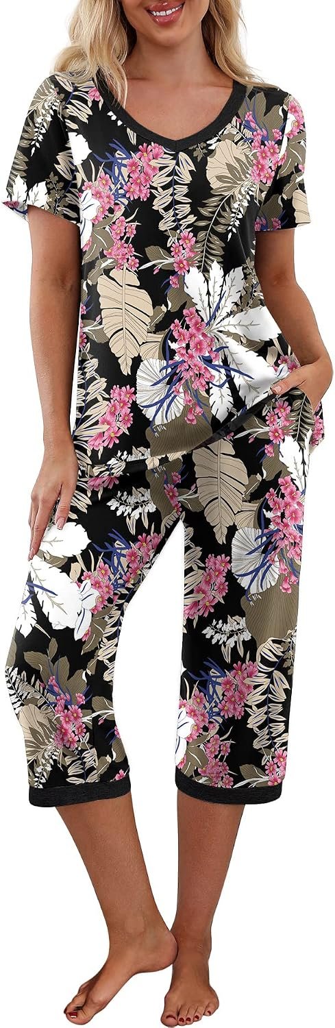 PrinStory Women’s Pajama Set Short Sleeve Shirt and Capri Pants Sleepwear Pjs Sets with Pockets